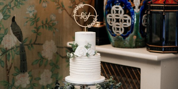 Ozdoby na tort weselny - co wybrać?