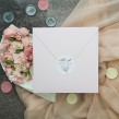 Piękna okrągła naklejka na koperty z zaproszeniami ślubnymi