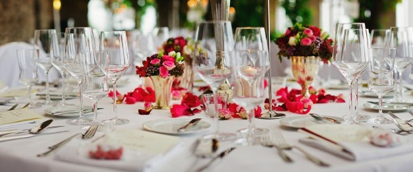 Jak ustalić menu weselne, aby zadowolić wszystkich gości?